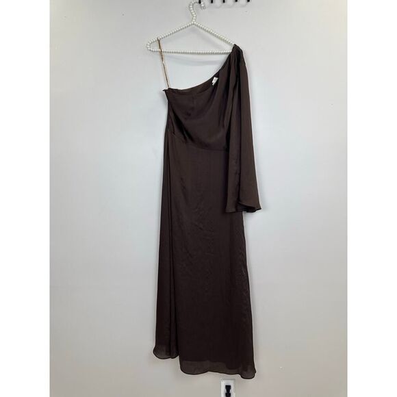 Sachin & Babi
Keely Gown 💝 - Picture 6 of 12